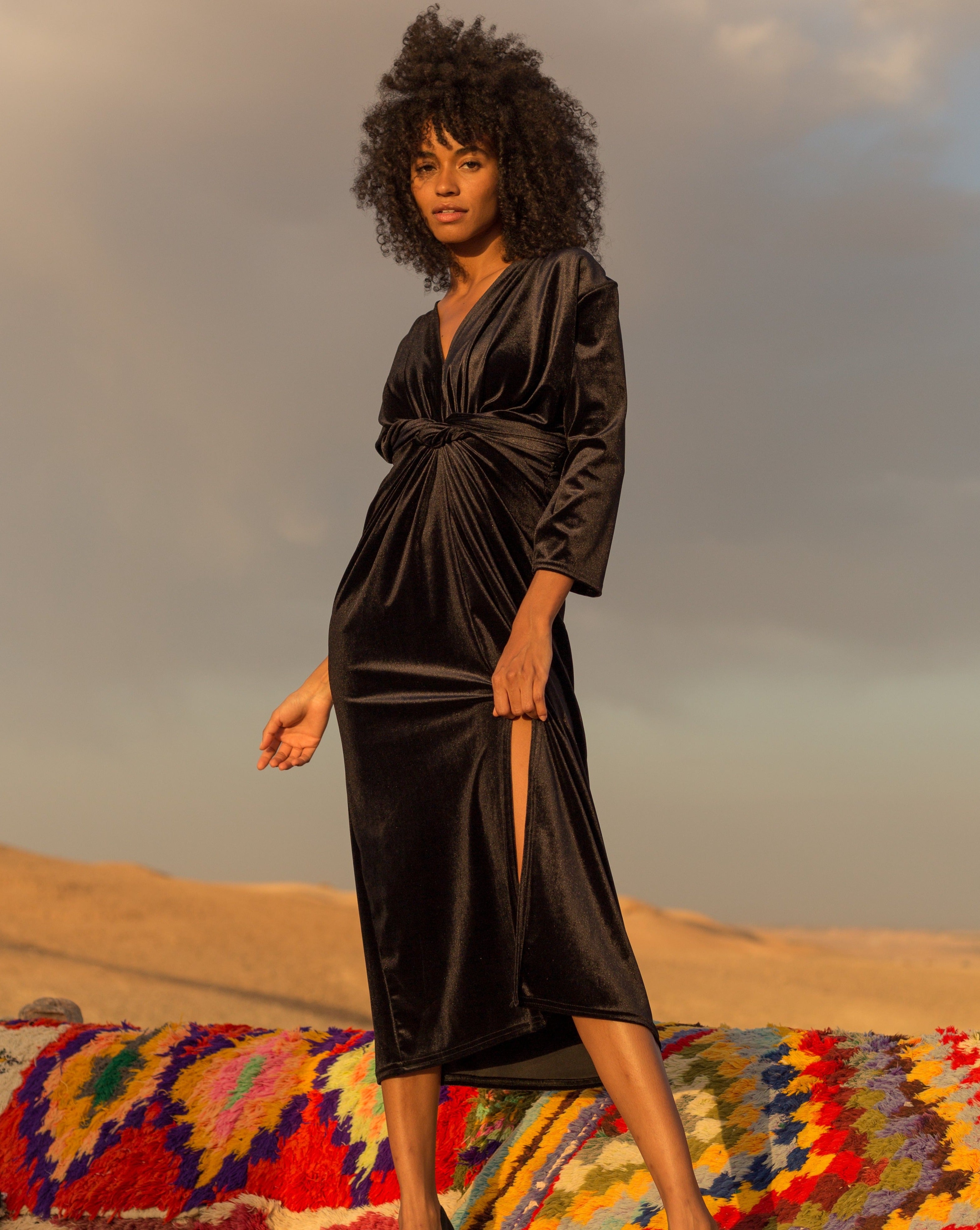 Robe en velours, féminine et agréable à porter. Collection spéciale fêtes de fin de d’années.